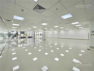 Chính chủ cho thuê vp mặt phố trung kính, sàn 70m2 mới đẹp, ánh sáng tự nhiên.  0982 908 ***