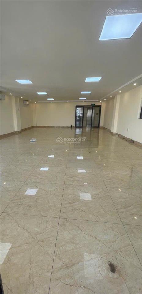 Chính chủ cho thuê vp mặt phố khuất duy tiến, diện tích 100m2, sàn đẹp.  0982 908 ***