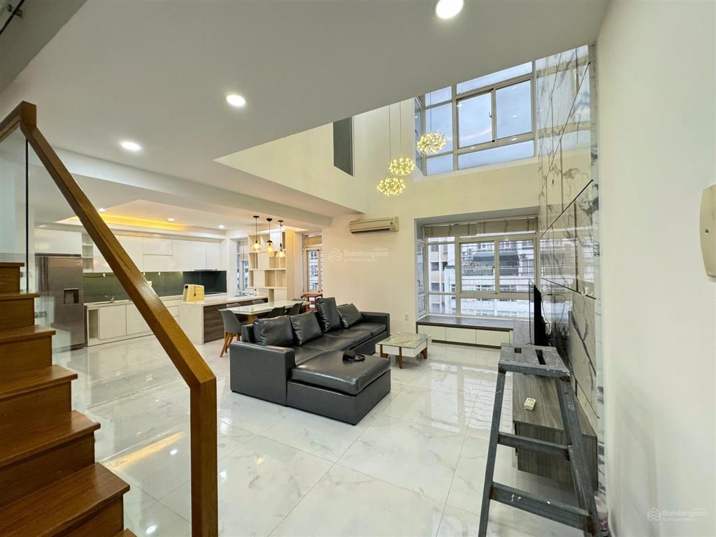 Cho thuê penthouse sky garden 3, pmh  3pn  3wc  260m2, giá chỉ 30tr/th.  0911 090 ***