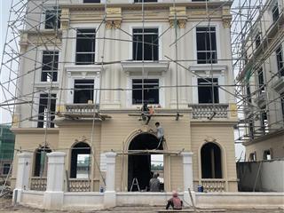 Biệt thự dát vàng mà giá chỉ loanh quanh 85 triệu/m2 tại phân khu hoàng gia, vinhomes vũ yên