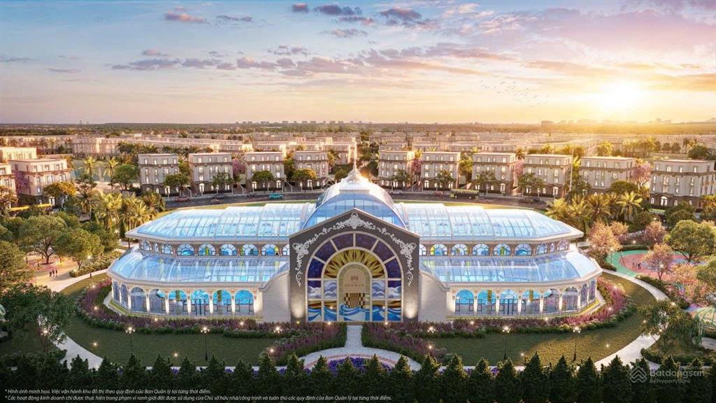 Biệt thự dát vàng mà giá chỉ loanh quanh 85 triệu/m2 tại phân khu hoàng gia, vinhomes vũ yên