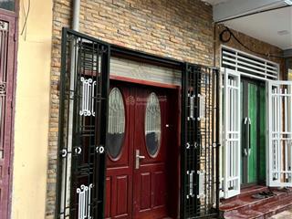 Cho thuê nhà ngõ 44 phố triều khúc, thanh xuân nam, thanh xuân, hà nội. nhà 5 tầng mới sơn đẹp