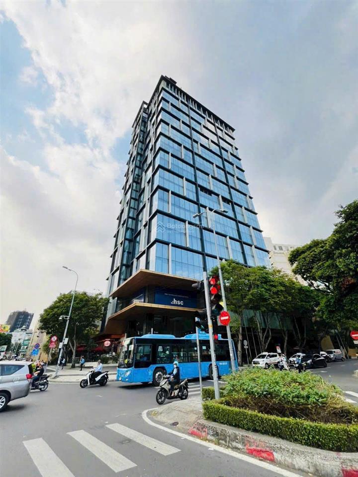 Ngộp bank bán gấp! tòa building mặt tiền ngay điện biên phủ 15x36m hầm 10 tầng giá 215 tỷ tl