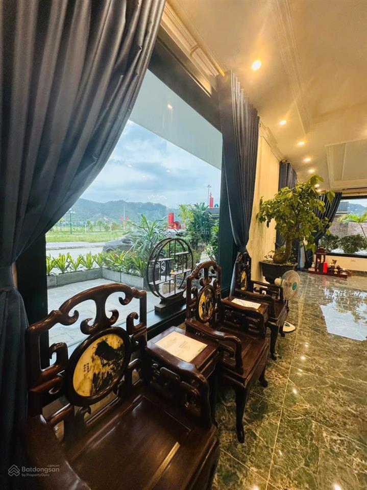 Chính chủ bán khách sạn 6 tầng, khu du lịch cao cấp ao tiên  vân đồn  56 tỷ