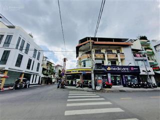 Gần chợ tân định q1  2 mặt hẻm  ô tô đỗ cửa  3 tầng btct  8.x tỷ
