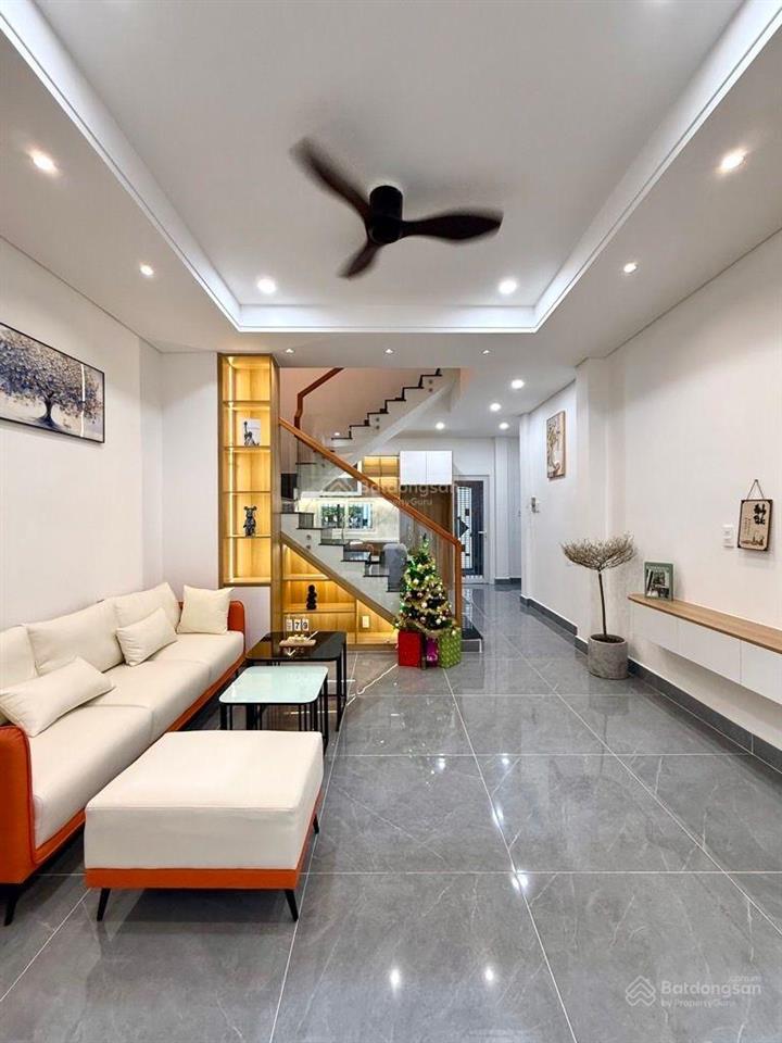 Khu vip phan xích long p.1 phú nhuận 4 tầng btct 4.5x10 m nở hậu 6.8m 8.x tỷ