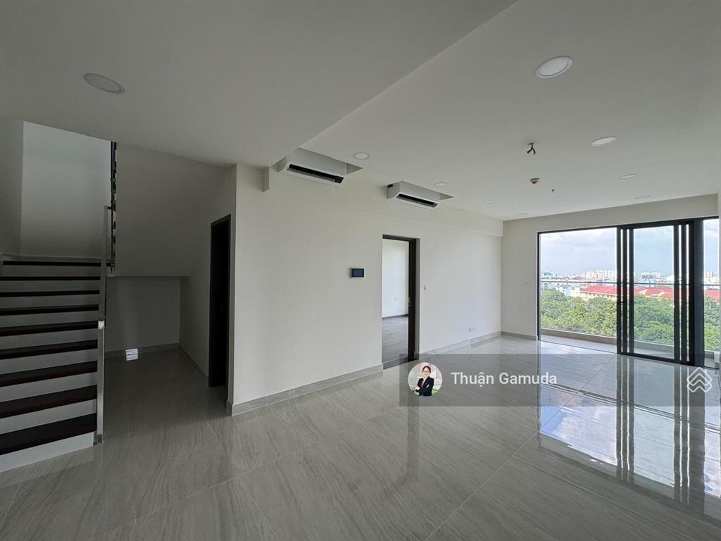 Bán căn duplex thông tầng diamond centery dt 160m2 4pn4wc, giá chỉ 11 tỷ, ký hđmb trực tiếp cđt
