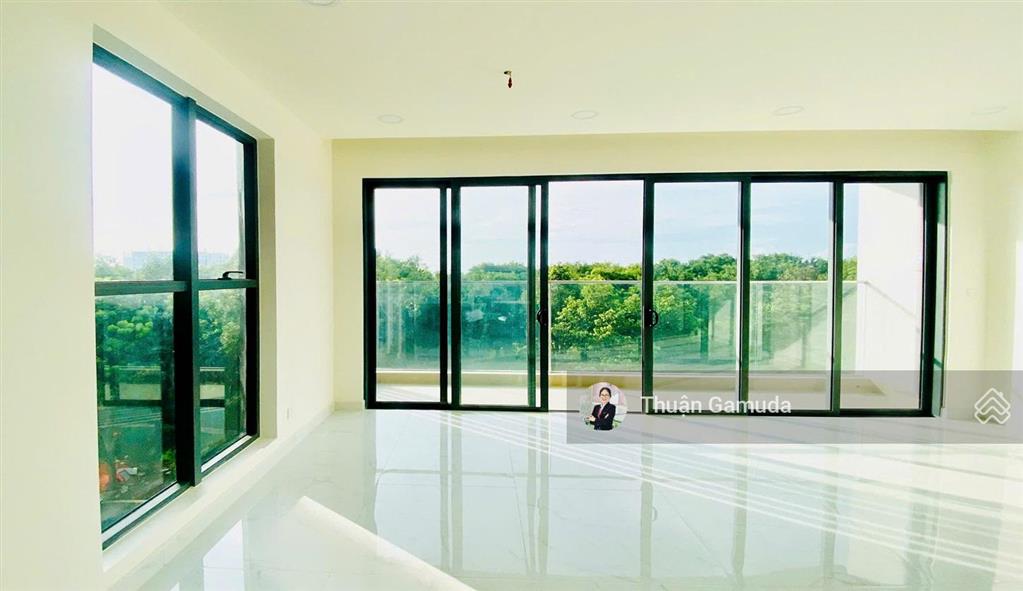 Chỉ 9,1 tỷ căn góc 3pn bancol dài diamond centery, h. đông bắc, tầng trung, view cv 16hecta