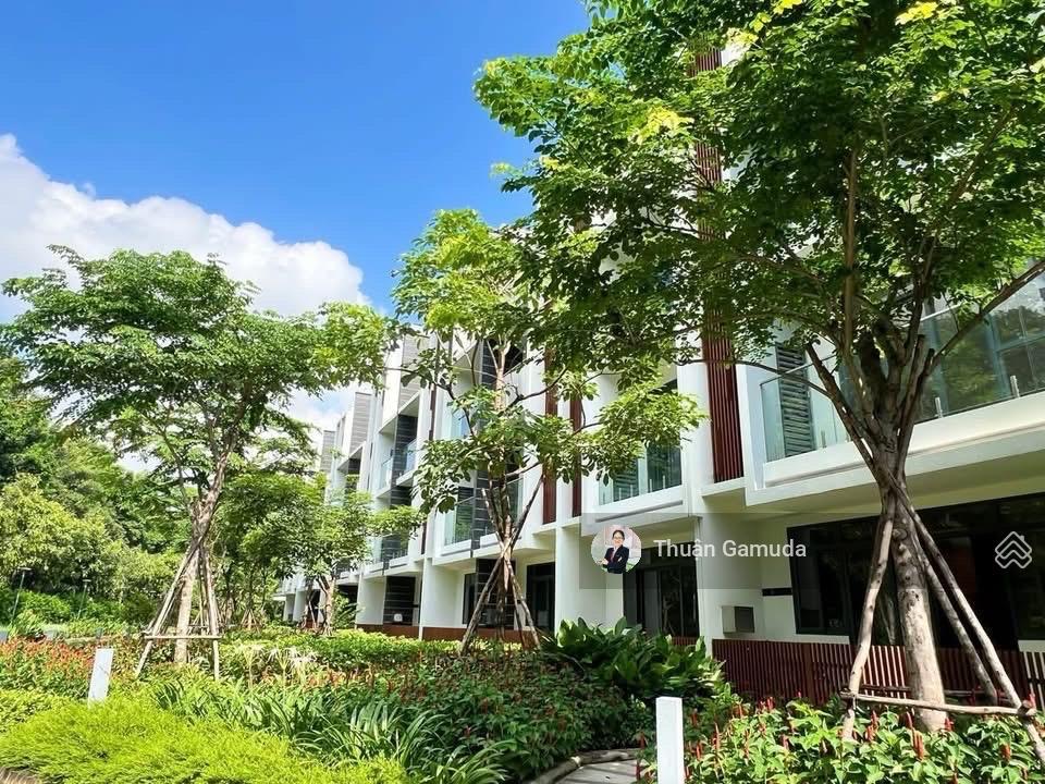 View hồ sinh thái giá tốt nhất, dt 419m2 căn the glen celadon city trả dãn 3năm tt 4.9tỷ nhận nhà