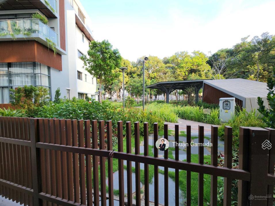 View hồ sinh thái giá tốt nhất, dt 419m2 căn the glen celadon city trả dãn 3năm tt 4.9tỷ nhận nhà