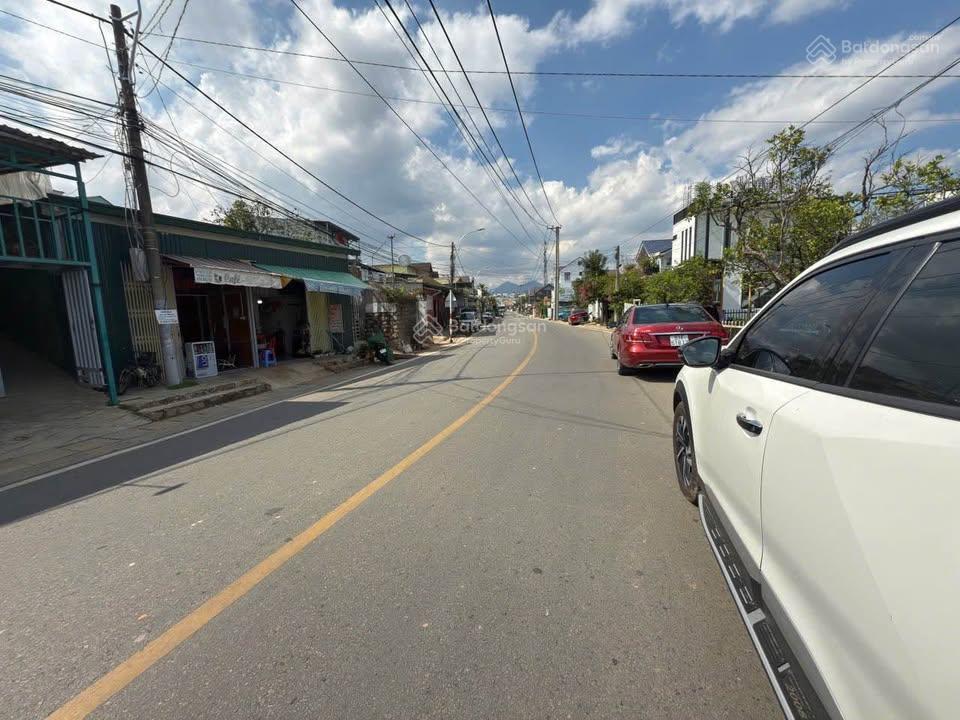 Bán 2 lô đất đẹp mặt tiền, giá rẻ hơn thị trường 20%