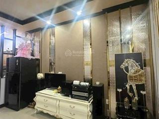 Cần bán căn nhà đang kinh doanh 2 mặt tiền đường chính nguyên tử lực, đà lạt