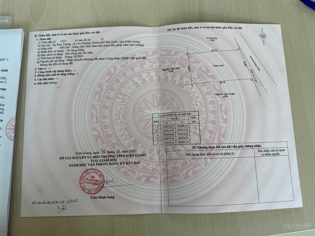 Bán lô giá ngộp 800tr, diện tích 685.5m2 đầu tư có lời ngay  0938 191 ***