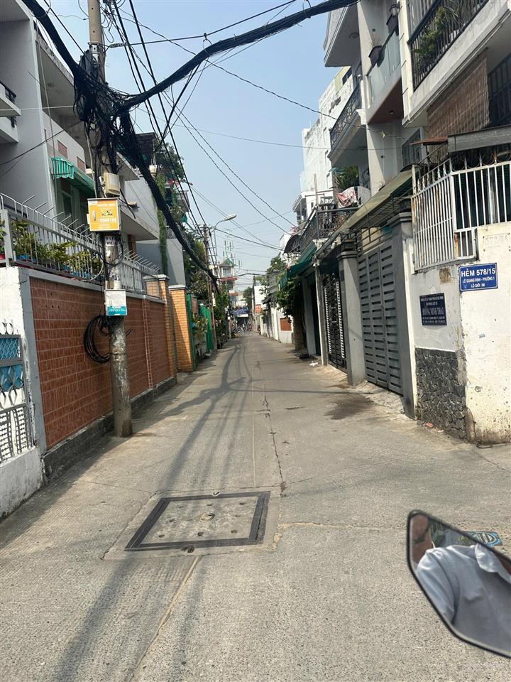 Ban nha chinh chu đang ở phường 11 go vấp diện tích 4 x10 gia 4,9 ty