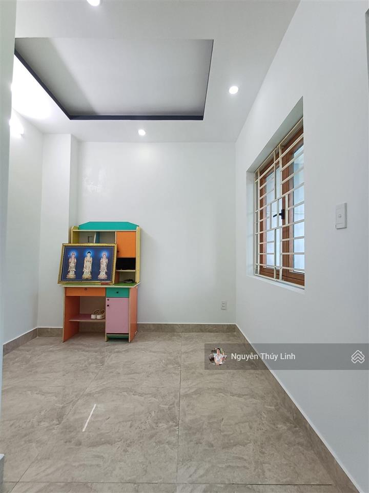 Nhà phố ngã tư ga thạnh xuân  quận 12 (hà huy giáp  tô ngọc vân 300m)