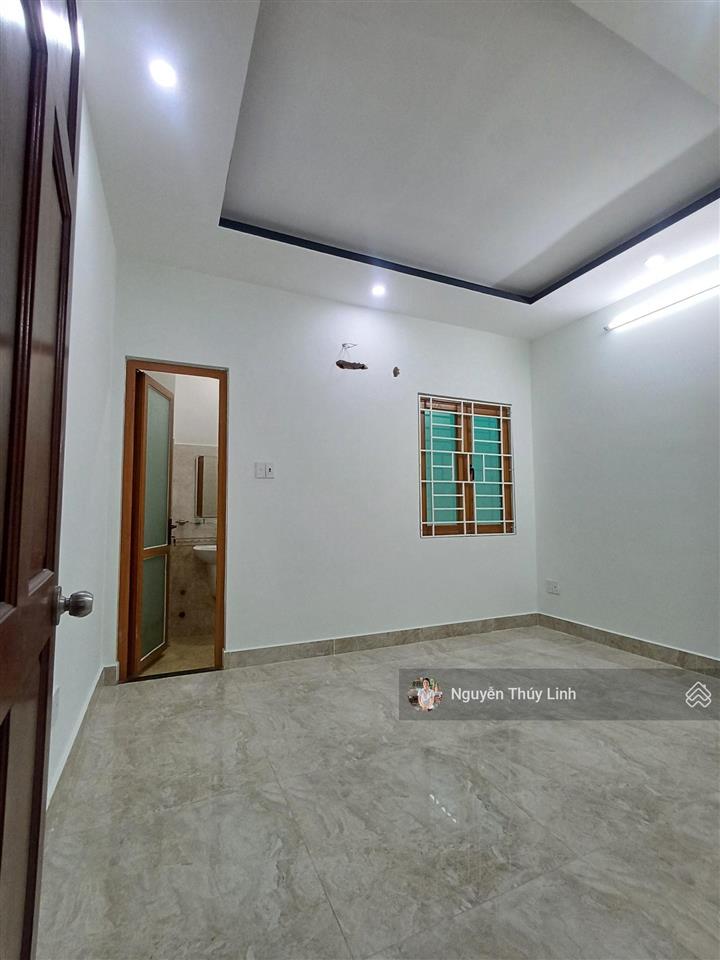 Nhà phố ngã tư ga thạnh xuân  quận 12 (hà huy giáp  tô ngọc vân 300m)