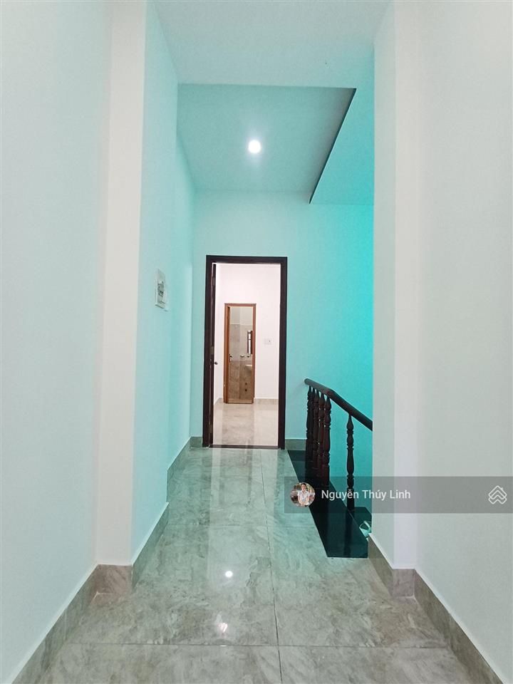 Nhà phố ngã tư ga thạnh xuân  quận 12 (hà huy giáp  tô ngọc vân 300m)