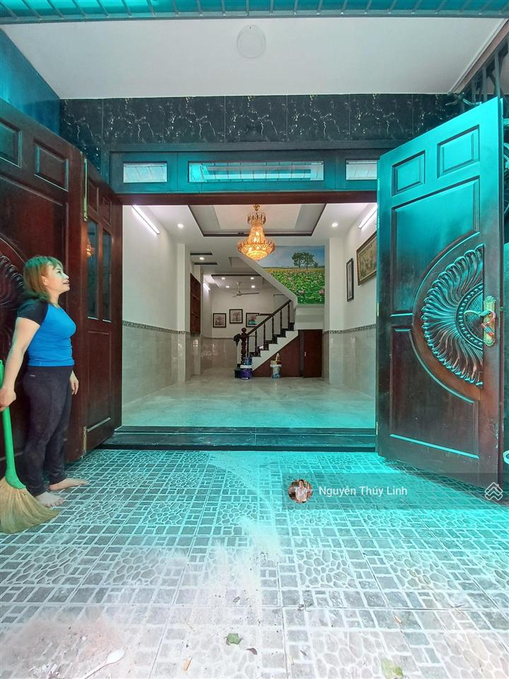 Nhà phố ngã tư ga thạnh xuân  quận 12 (hà huy giáp  tô ngọc vân 300m)