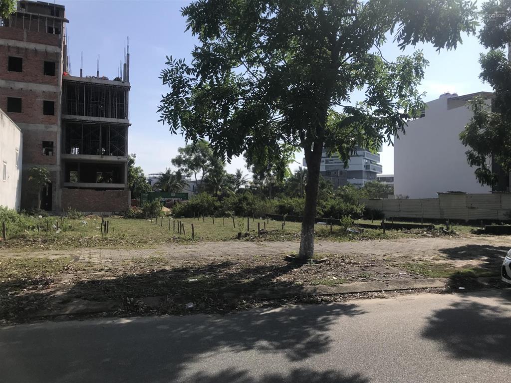 Bán lô văn tiến dũng dt 247m2 (10x24m) sát đại học fpt đường 34m giá bán đầu tư 10tỷ4 có bớt
