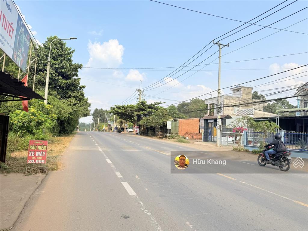 Mặt tiền đt769 bình sơn kế sân bay lt  dt 400m2 tc 80m2 giá 6,6 tỷ tl  kinh doanh thuận tiện