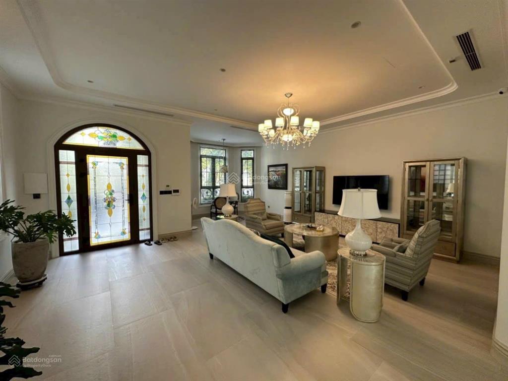 Sang úc định cư , cần nhượng lại biệt thự nguyệt quế hồ harmony , sổ đỏ cất két  0975 862 ***