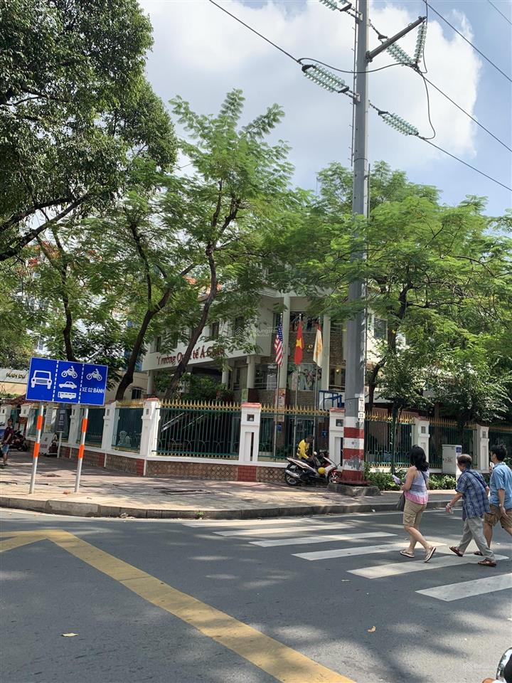 Bán gấp mặt tiền đinh tiên hoàng, ngay bến nghé, quận 1  diện tích 15x35m góc 2 mặt tiền 120 tỷ