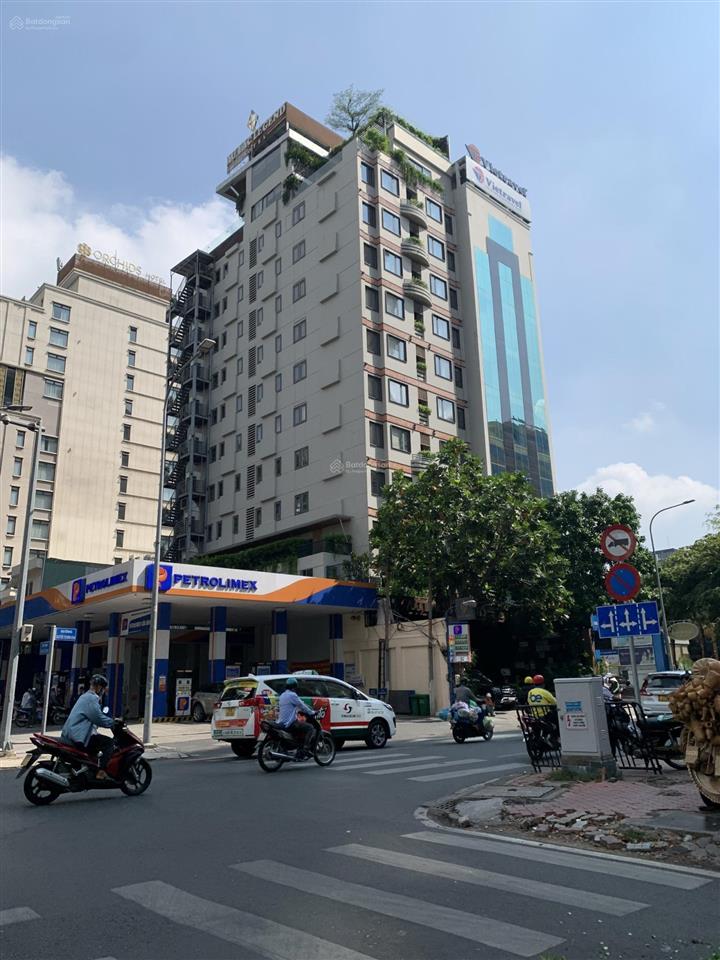 Building hầm 10 tầng mặt tiền trường sơn, tân bình  ngay cửa ngõ sân bay. dt 10x30m. 90 tỷ