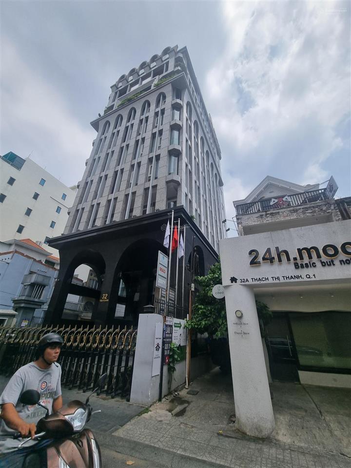 Building hầm 10 tầng mặt tiền trường sơn, tân bình  ngay cửa ngõ sân bay. dt 10x30m. 90 tỷ