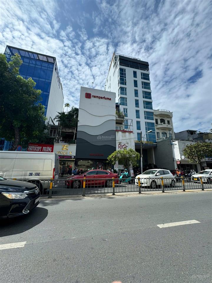 Tòa nhà hầm 10 tầng mặt tiền công viên tao đàn, bà huyện thanh quan, p.6, q.3 dt 9x25m giá 140 tỷ