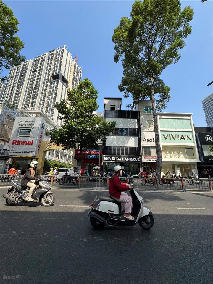 Mặt tiền cách mạng tháng 8, p.12, q.10 dt 13x30m công nhận 300m2 đất ctxd hầm 8 tầng giá 90 tỷ