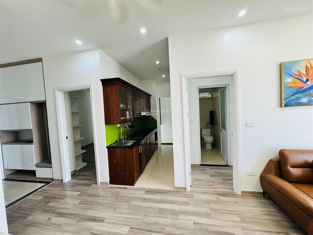 Chính chủ em bán nhanh căn hộ tầng 23 tòa 32a golden an khánh view 3 hồ full nội thất. sẵn sổ