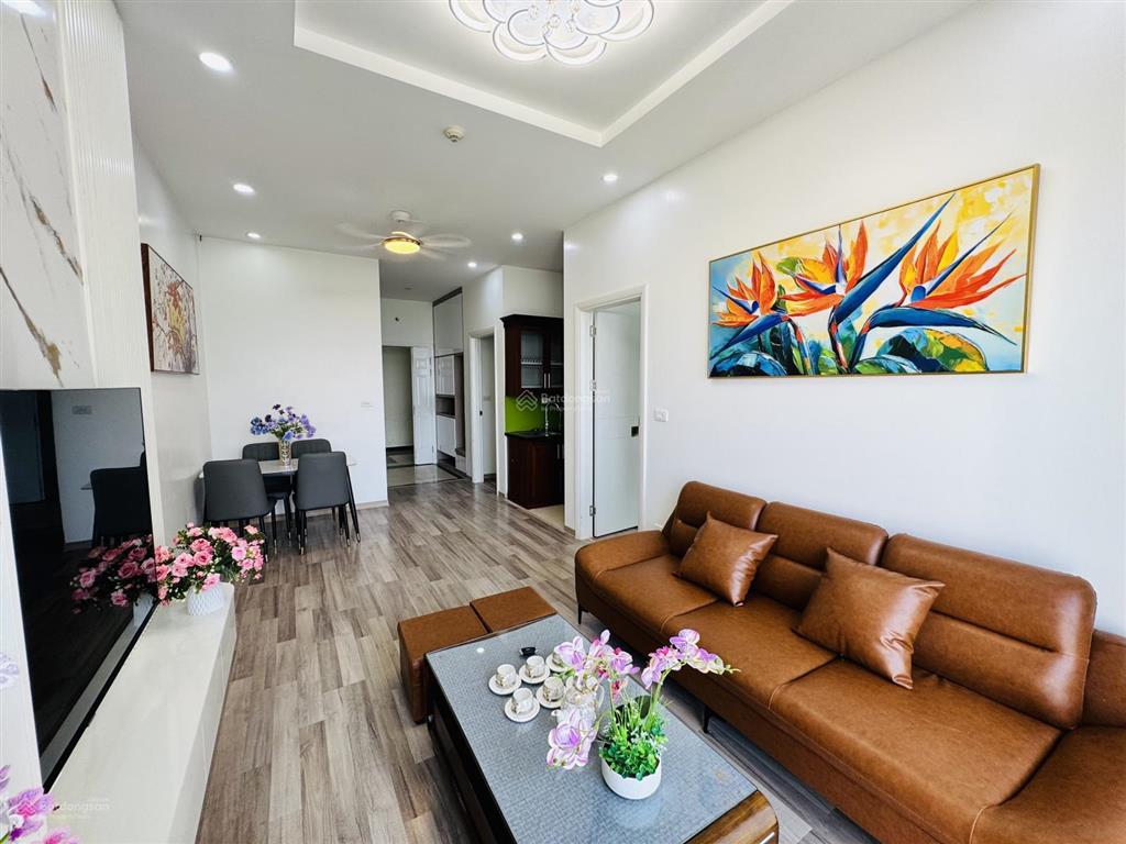 Chính chủ em bán nhanh căn hộ tầng 23 tòa 32a golden an khánh view 3 hồ full nội thất. sẵn sổ