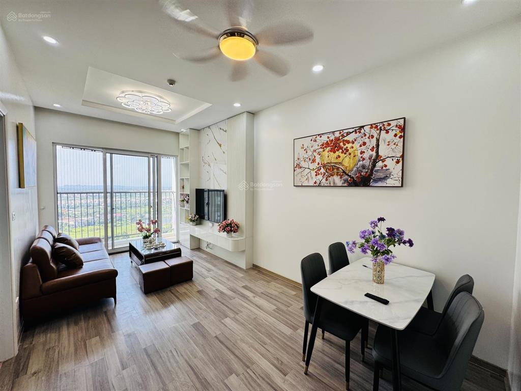 Chính chủ em bán nhanh căn hộ tầng 23 tòa 32a golden an khánh view 3 hồ full nội thất. sẵn sổ