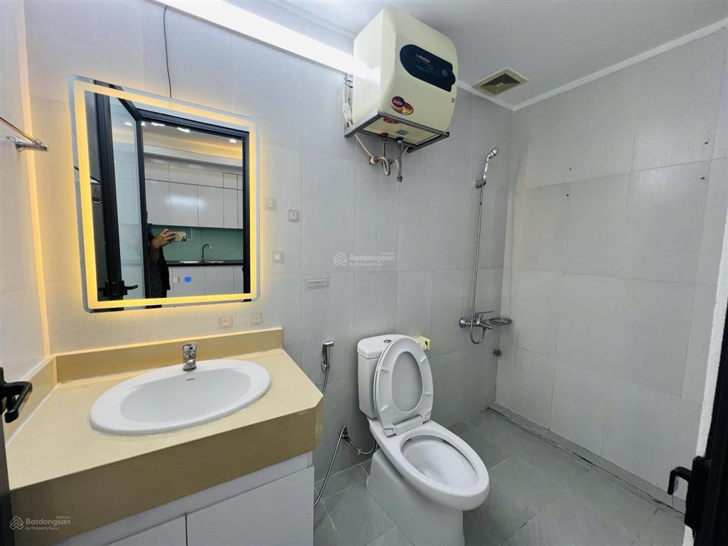 Gia đình em cắt lỗ bán căn hộ 3pn tầng 8 tòa ct8d dương nội, hà đông full nội thất hướng đông nam