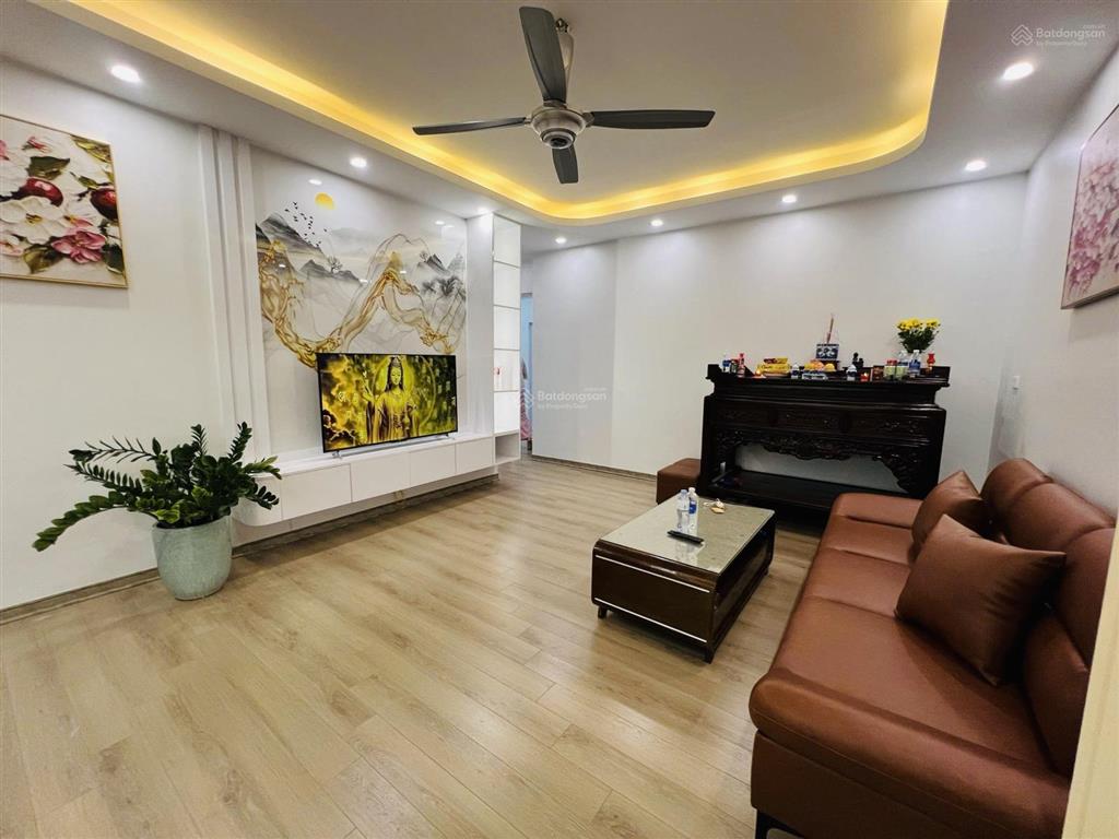 Em chính chủ bán nhanh căn hộ 2pn toà b tân việt đức thượng full nội thất như hình.sẵn sổ giao dịch