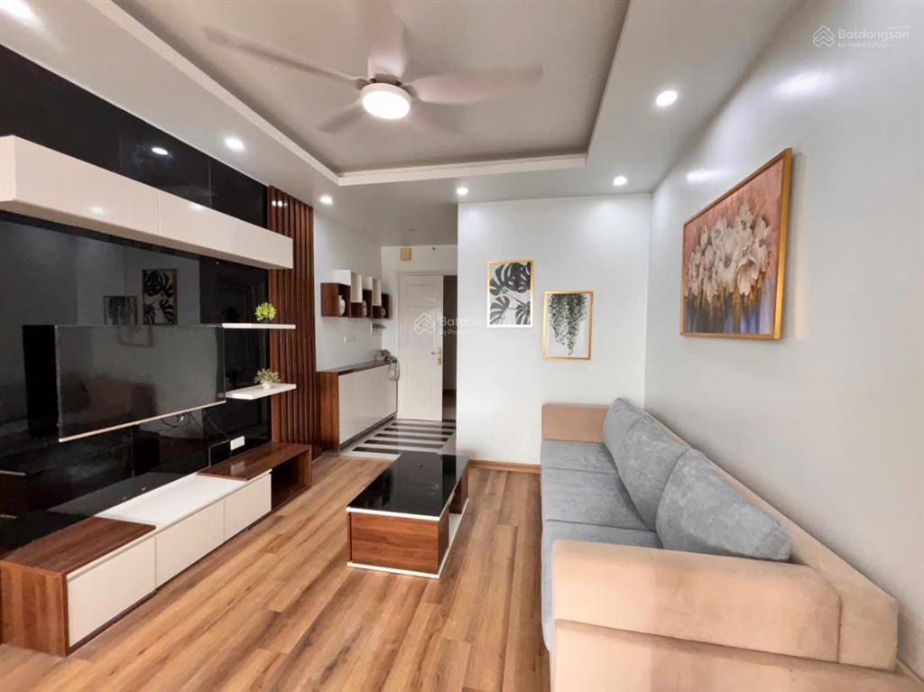 Bán căn góc 2pn toà gemek tower full nội thất ban công đông nam. sẵn sổ