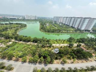 Bán căn hộ góc view hồ tầng 8, 68m2, 2pn 2vs ban công đông nam giá 2, xx tỷ  kđt thanh hà hà nội