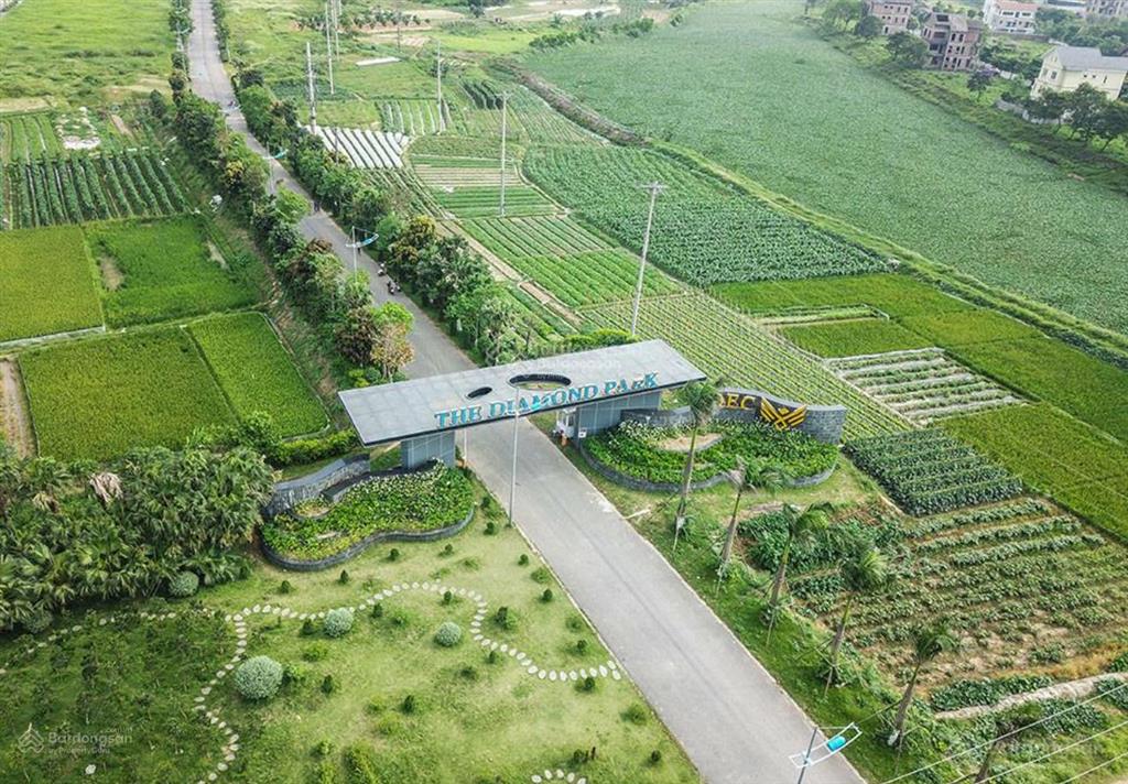 4.9 tỷ lô nền 160m2 đường to the diamond park tiền phong  mê linh  hn 0967 522 ***