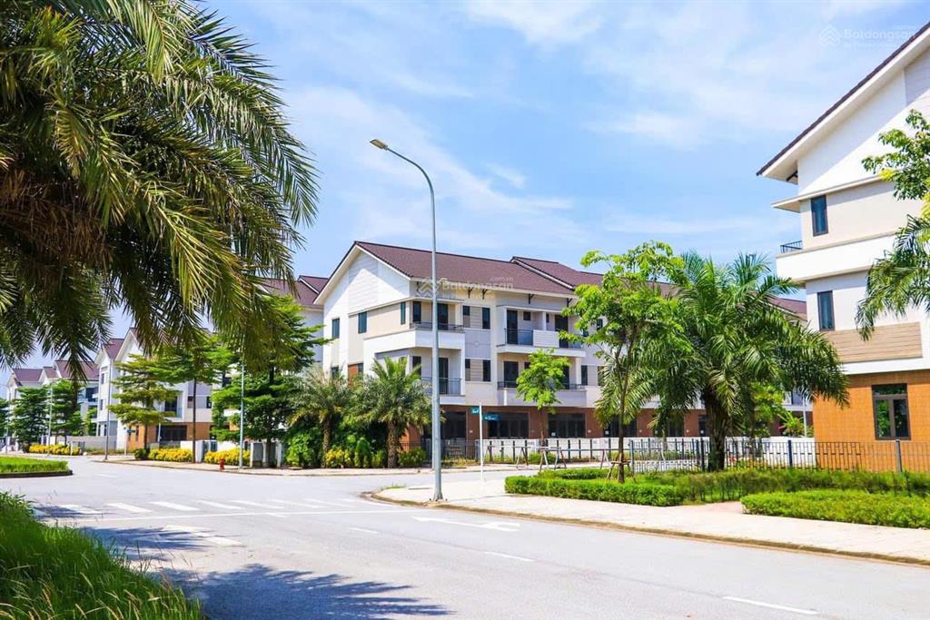 Biệt thự vườn view sông cách long biên 10 phút, sổ riêng, hàng cđt thanh toán tiến độ có chiết khấu