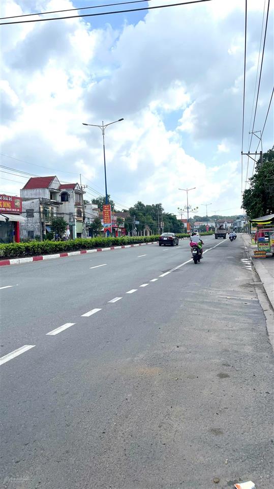 Bán nhà mặt tiền quốc lộ 13, phường mỹ phước, tp bến cát, bình dương, 8x20m giá 4,5 tỷ