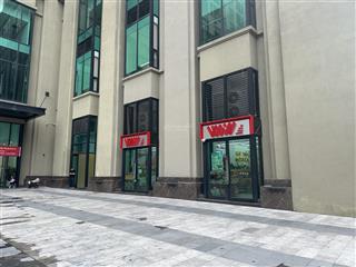 Bán lô góc t1, 3 mặt thoáng, nội khu, sát thang máy, đang cho thuê 1,3 tỷ/năm hđ 8 năm, sổ lâu dài