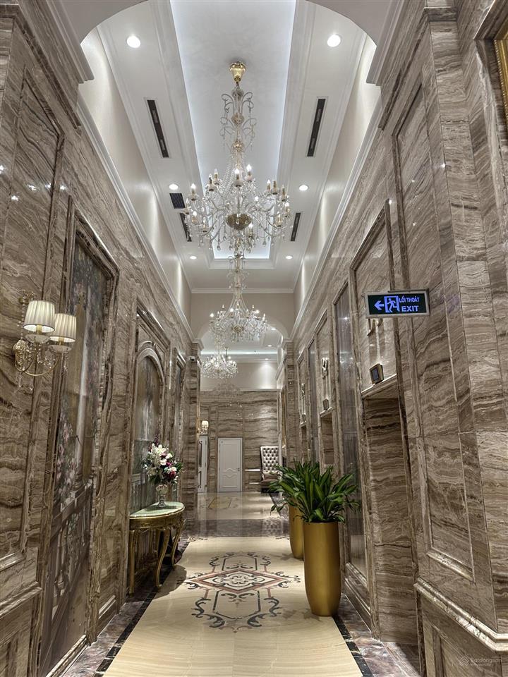 Căn 3 ngủ view hồ tây đẹp nhất, hướng bắc và đông, ck 11% gtch, tặng 8 năm pdv, slot ô tô định danh