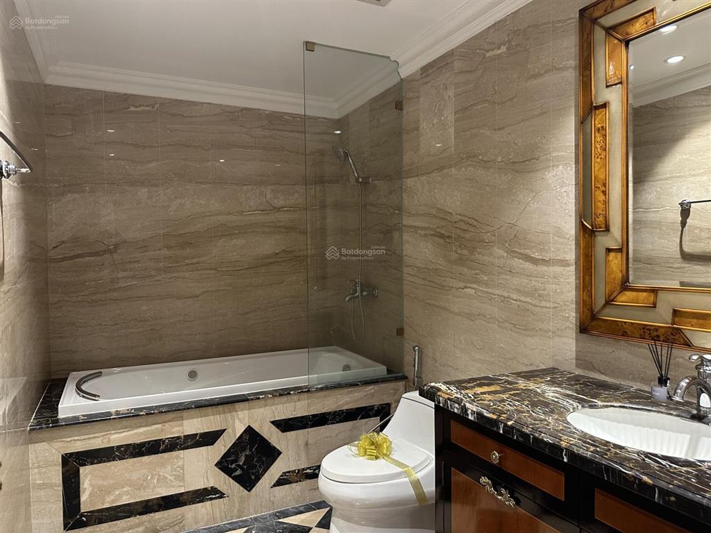 Căn 3 ngủ view hồ tây đẹp nhất, hướng bắc và đông, ck 11% gtch, tặng 8 năm pdv, slot ô tô định danh