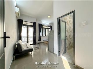 Căn hộ 1pn full nt ban công 40m2 ở được 4 người 3 xe, free xe, ngay công viên lê thị riêng q10
