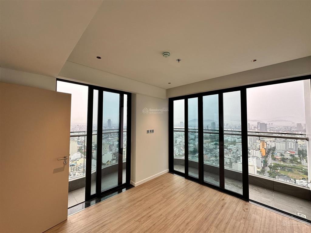 Căn 1pn times square 46,88m2  view trực diện biển mỹ khê, dt cho thuê 20  30 tr/tháng