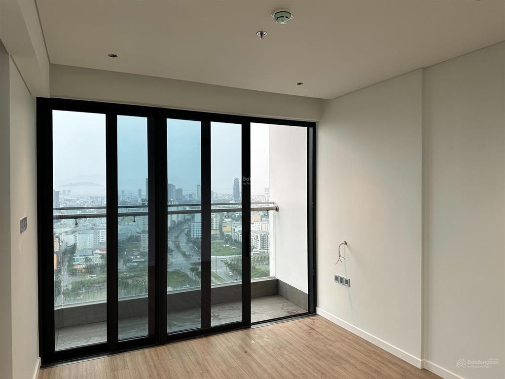 Độc quyền căn góc 1pn view trọn vẹn sông hàn  biển mỹ khê, tầng cao, hỗ trợ vay 80%