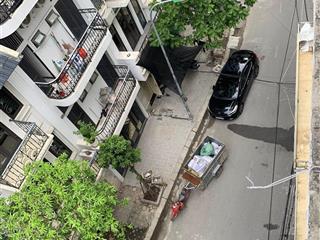 Mặt phố trung tâm quận hà đông, 35m2 x 5 tầng, 11 tỷ xíu, ô tô tránh nhau vỉa hè.