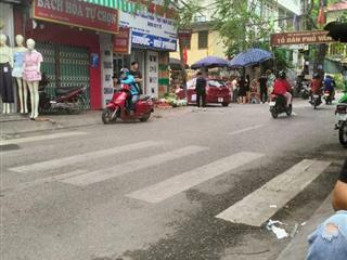 Nhà 5 tầng Lê Văn Hiến, 31m², phân lô, vỉa hè rộng, ô tô tránh, hơn 7 tỷ