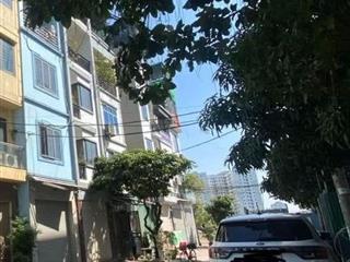 [1 0 2] Bán nhà Đông Ngạc 40m 5 tầng 12 tỷ “Góc kinh doanh vàng cạnh sân bóng' 