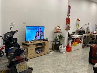 Bán nhà Đông Ngạc 35m dân xây – Full nội thất – View sông Hồng cực thoáng – Chỉ 5.5 tỷ